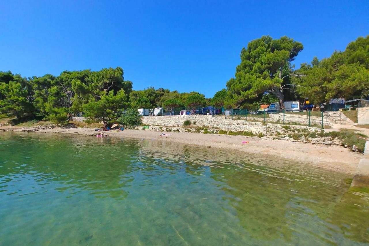 פרמנטורה Bungalow Comfort 100 M From The Beach מראה חיצוני תמונה
