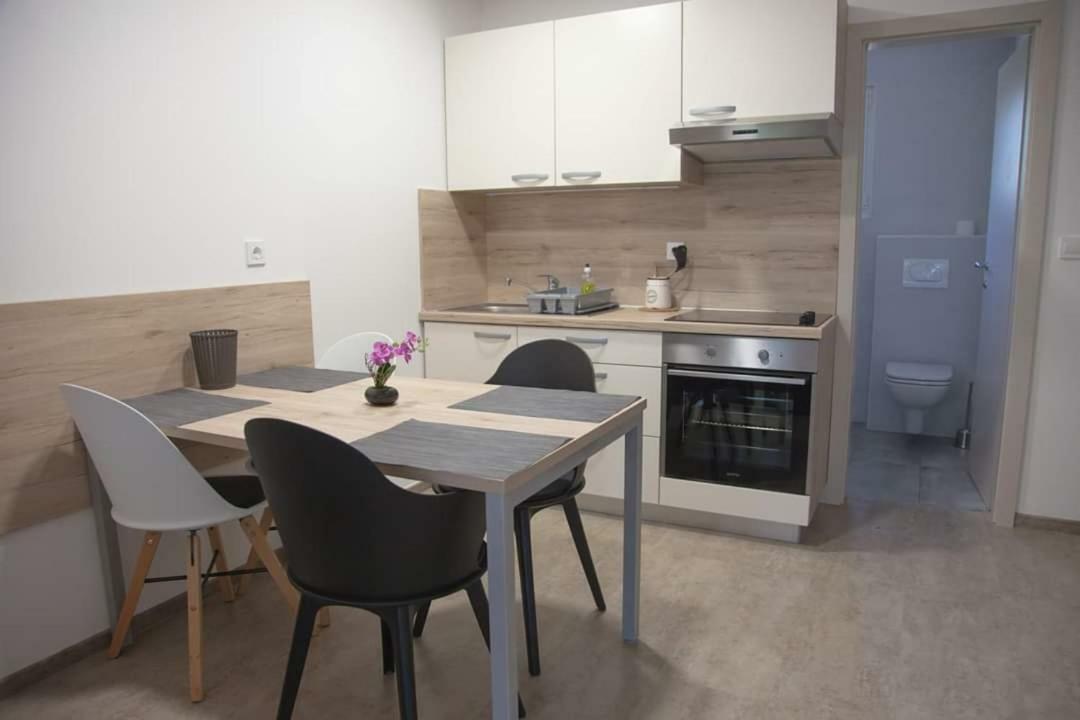 פרמנטורה Bungalow Comfort 100 M From The Beach מראה חיצוני תמונה