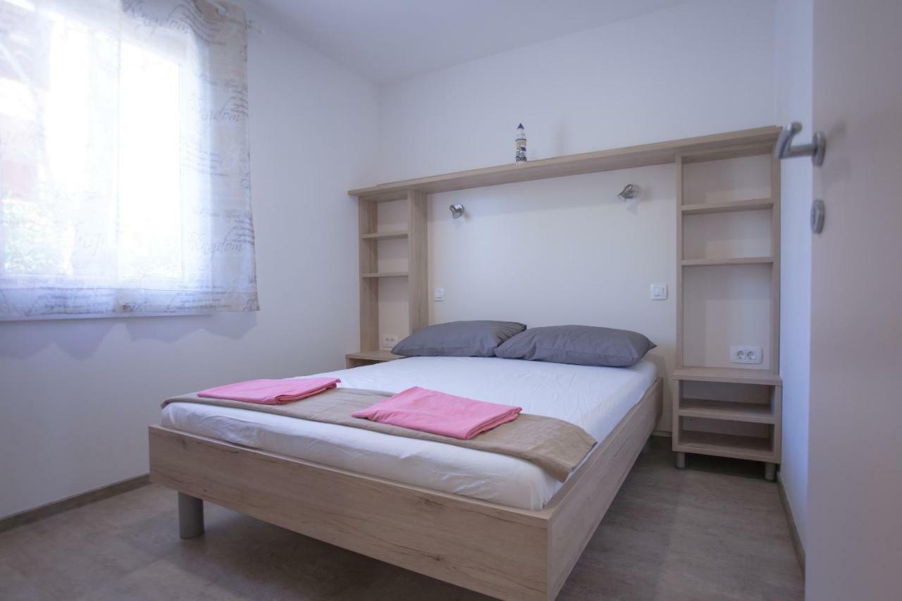 פרמנטורה Bungalow Comfort 100 M From The Beach מראה חיצוני תמונה