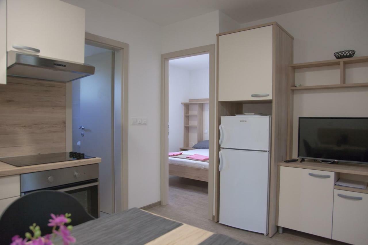 פרמנטורה Bungalow Comfort 100 M From The Beach מראה חיצוני תמונה