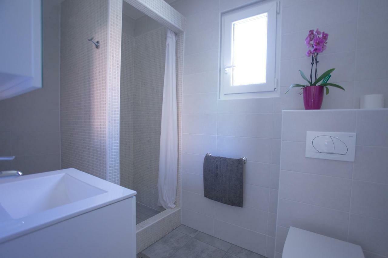 פרמנטורה Bungalow Comfort 100 M From The Beach מראה חיצוני תמונה